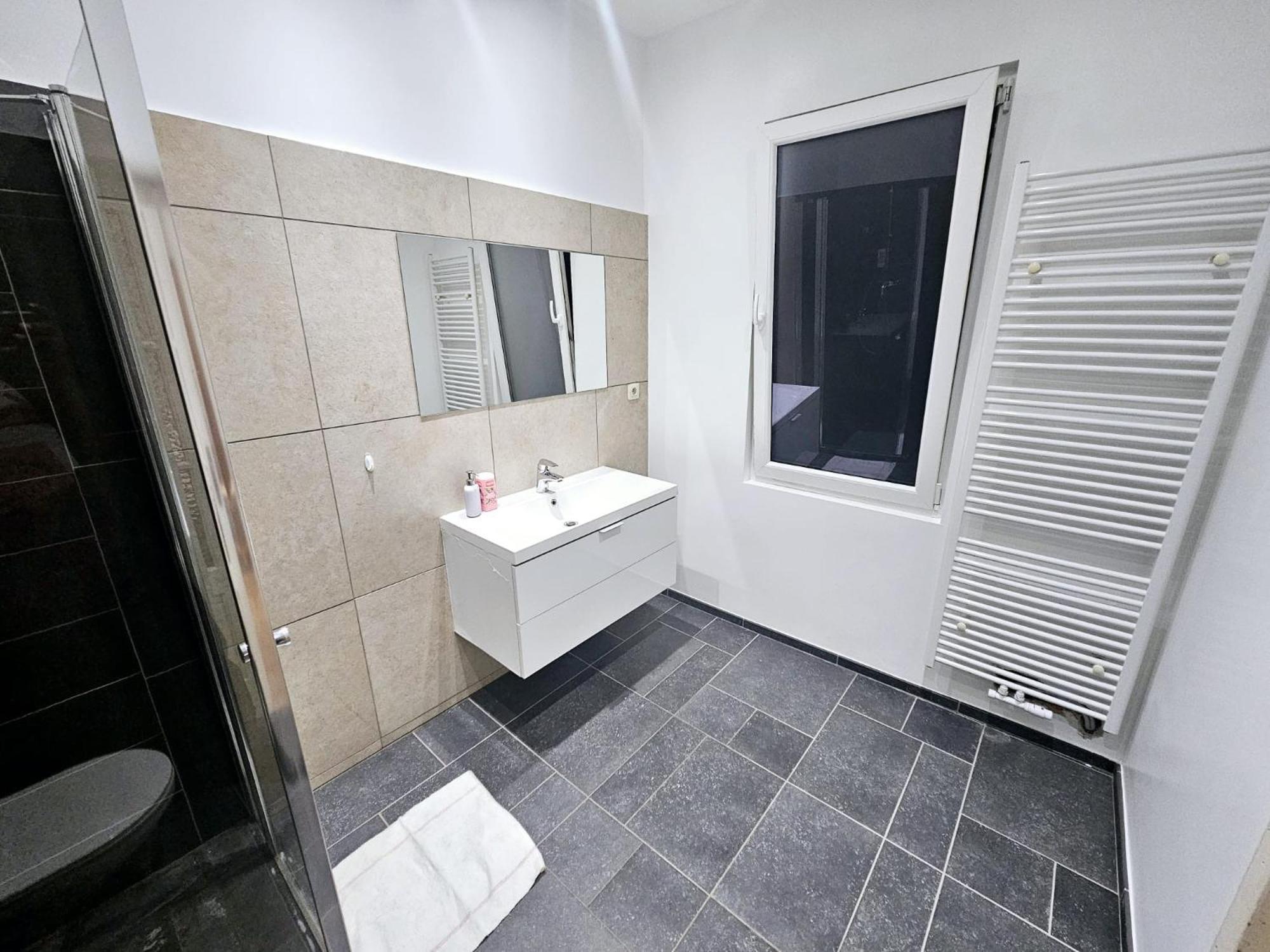 Chambre Privee เลียจ ภายนอก รูปภาพ